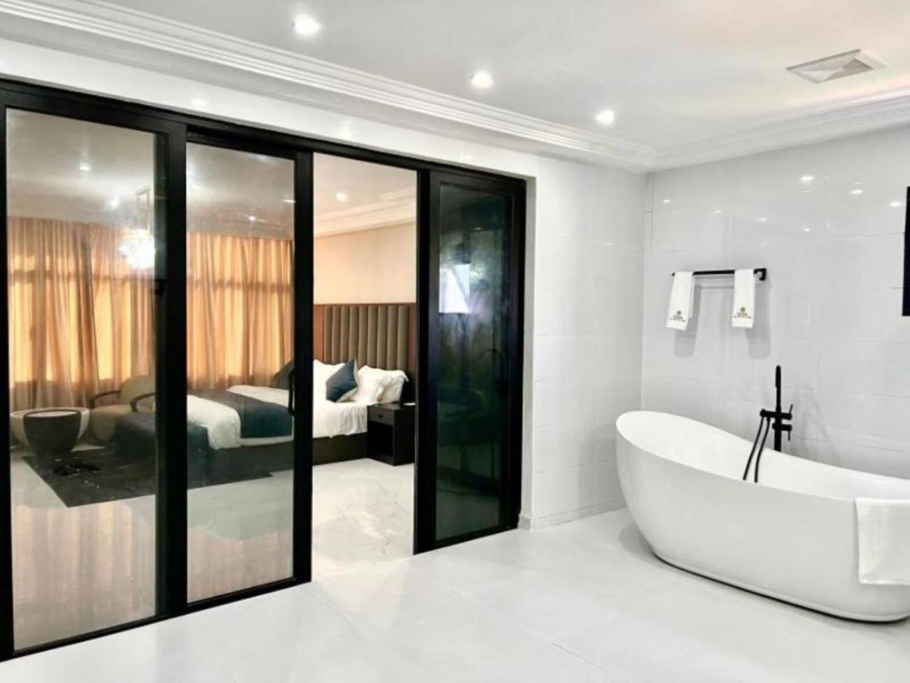 Lifestyle Luxury Hotel And Residence Elwa 外观 照片